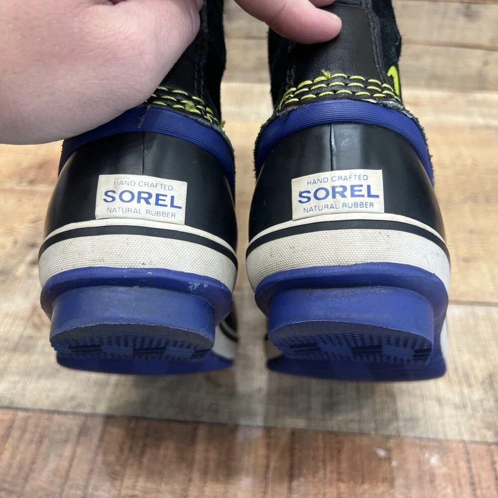 Sorel Waterproof Girls Youth Snow Boots Black/Purple Suede/Rubber Size 6 (38)